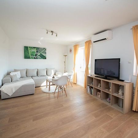 Apartman Sous Les Rochers Grizane-Belgrad Экстерьер фото