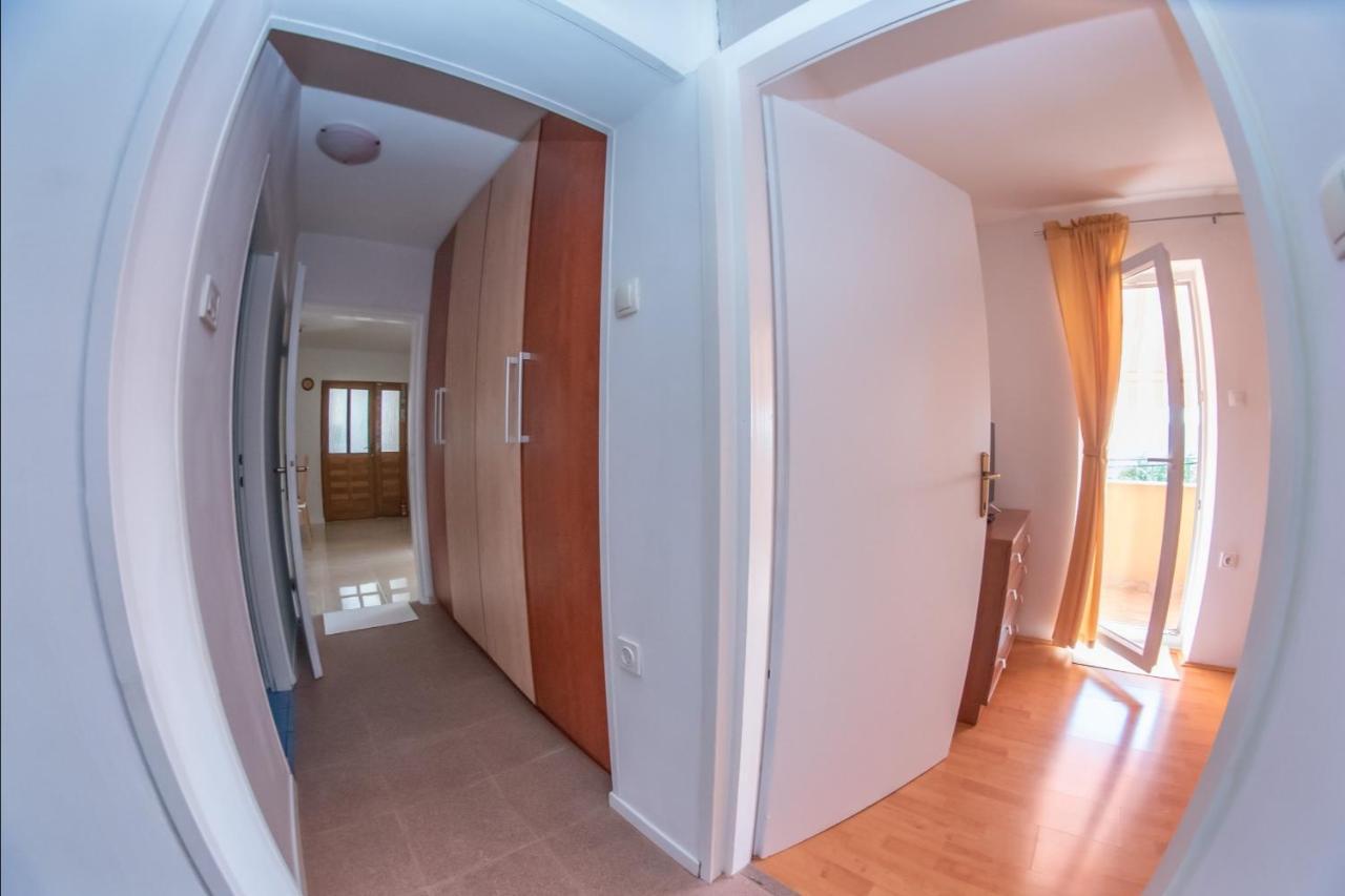 Apartman Sous Les Rochers Grizane-Belgrad Экстерьер фото