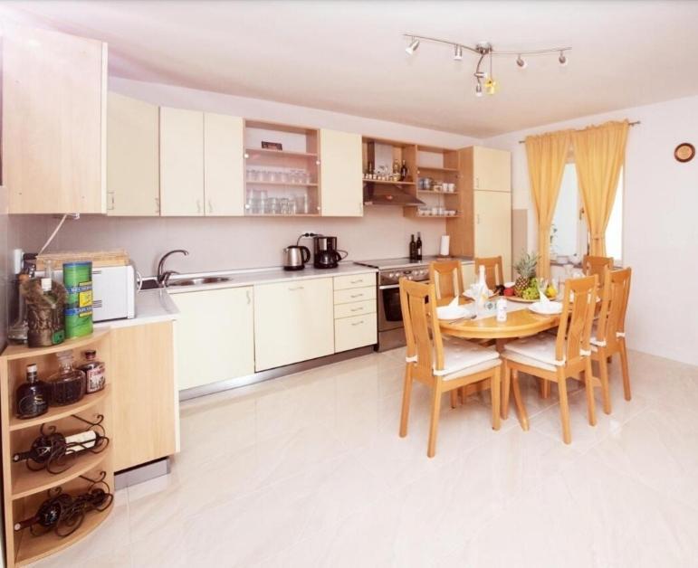 Apartman Sous Les Rochers Grizane-Belgrad Экстерьер фото